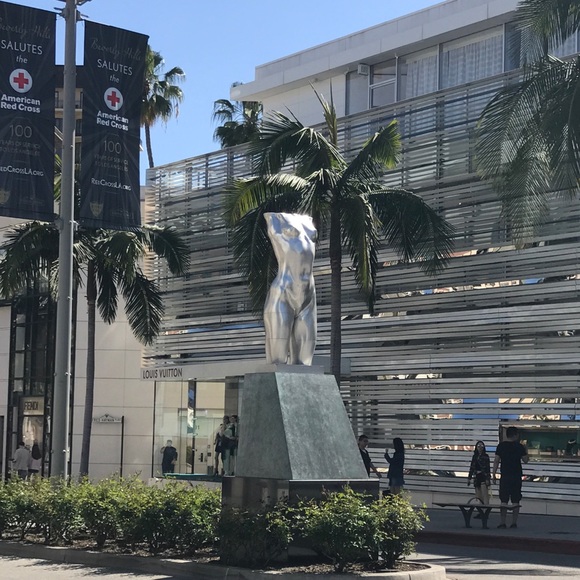 Meet your Posher, Renee - Picture 3 of 4